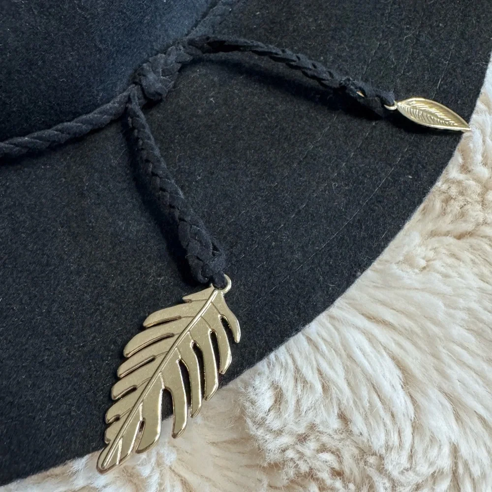 H&M Classic Black Floppy Hat - Picture 2 of 6